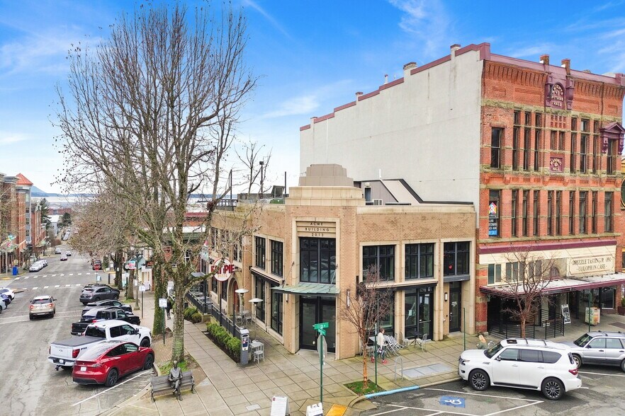 1011 Harris Ave, Bellingham, WA à louer - Photo principale – Image 1 sur 4