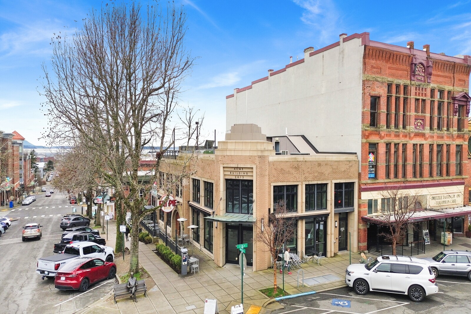 1011 Harris Ave, Bellingham, WA à louer Photo principale– Image 1 sur 5
