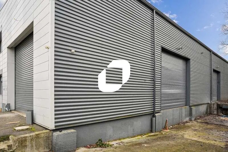 Local d'activités dans Morangis à vendre - Photo de l’immeuble – Image 2 sur 16