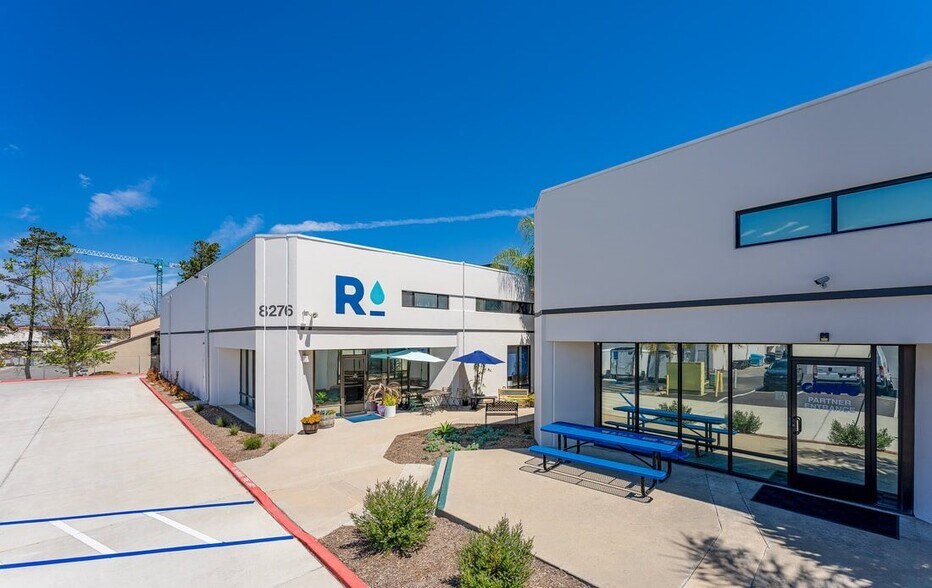 8250 Vickers St, San Diego, CA à louer - Photo de l’immeuble – Image 2 sur 8