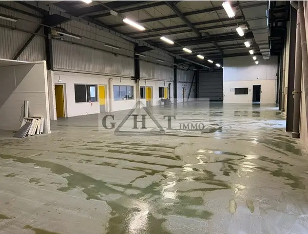 Bureau dans Brie-Comte-Robert à louer - Photo de l’immeuble – Image 3 sur 3