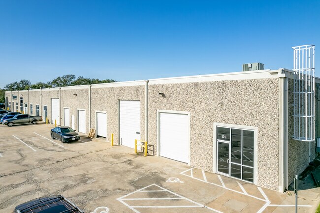 Plus de détails pour 3206 Industrial Ter, Austin, TX - Industriel/Logistique à louer