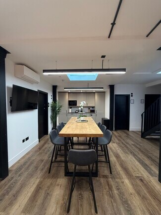 Plus de détails pour 5 Crown Passage, Kingston Upon Thames - Coworking à louer