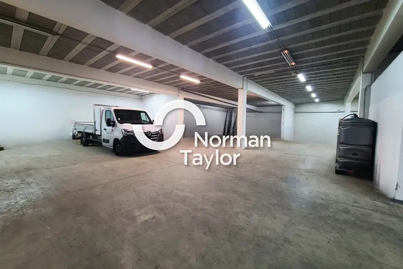 Local d’activités dans Villeneuve-lès-Béziers à louer Photo de l’immeuble– Image 1 sur 8