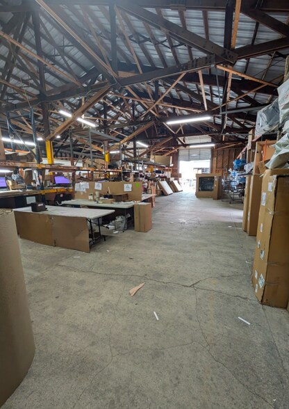 204 Industrial Blvd, Austin, TX à louer - Photo de l’immeuble – Image 3 sur 12