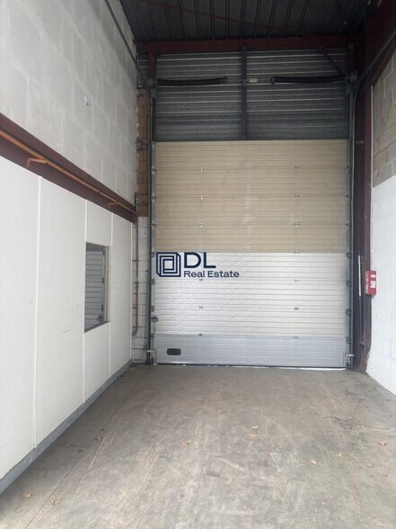 Industriel/Logistique dans Collégien à louer - Photo intérieure – Image 3 sur 6