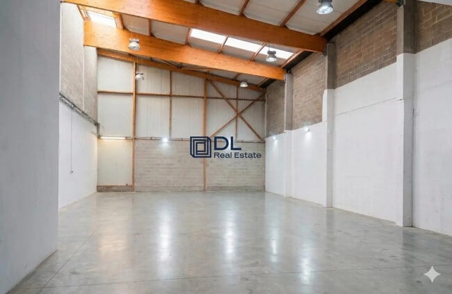 Plus de détails pour Industriel/Logistique à vendre