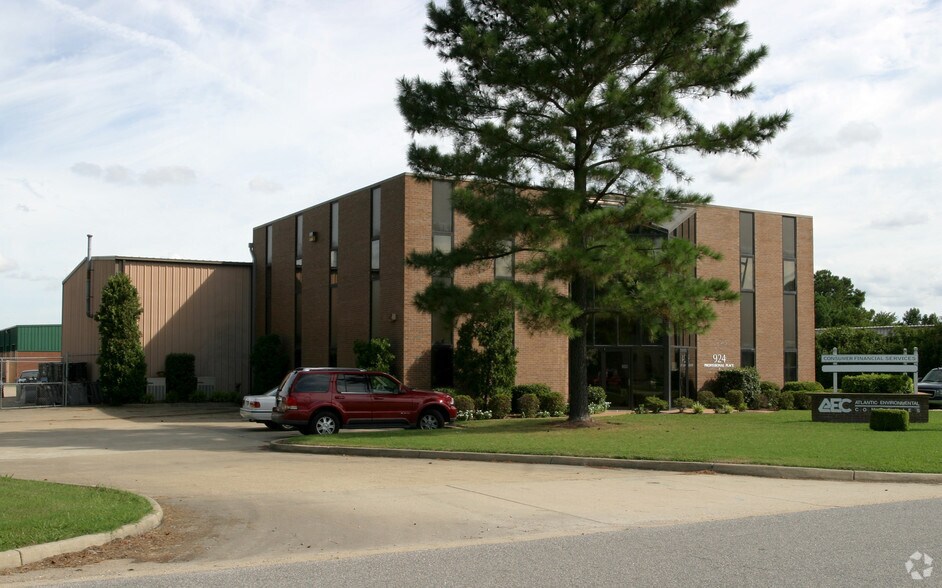 924 Professional Pl, Chesapeake, VA à louer - Photo de l’immeuble – Image 2 sur 3