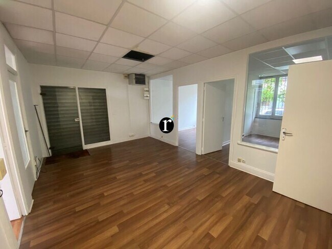 Plus de détails pour Bureau à louer