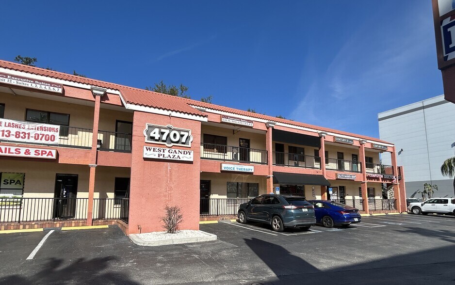 4707 W Gandy Blvd, Tampa, FL à louer - Photo de l’immeuble – Image 2 sur 20