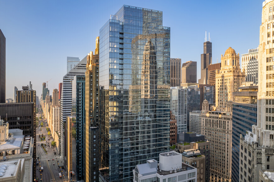 300 N Michigan Ave, Chicago, IL à louer - Photo de l’immeuble – Image 1 sur 18