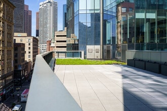 10 Summer St, Boston, MA à louer Photo de l’immeuble– Image 2 sur 2