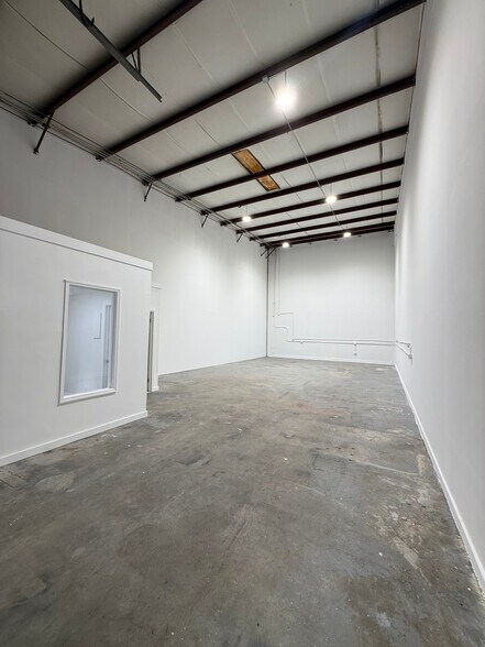 1600-1650 NW 34th Ter, Lauderhill, FL à louer - Photo de l’immeuble – Image 2 sur 5