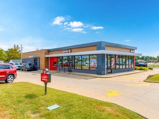 Plus de détails pour 1202 N Missouri St, Macon, MO - Local commercial à vendre