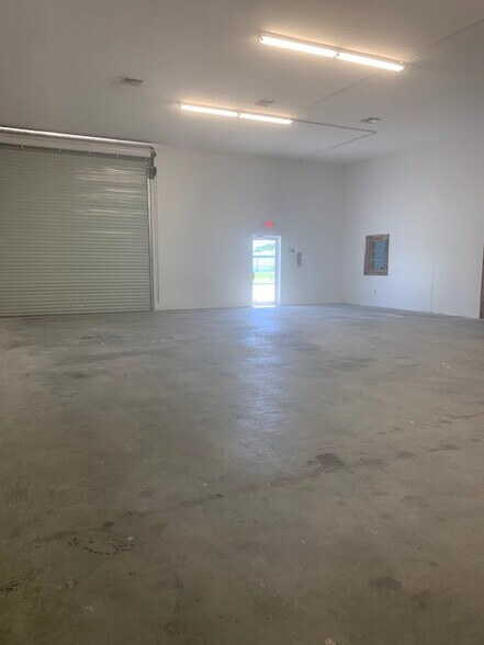 3037 SW 3rd Ter, Okeechobee, FL à louer - Photo principale – Image 1 sur 18