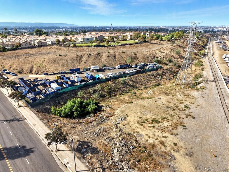 6079-002-081, Los Angeles, CA à vendre - Photo de l’immeuble – Image 2 sur 11