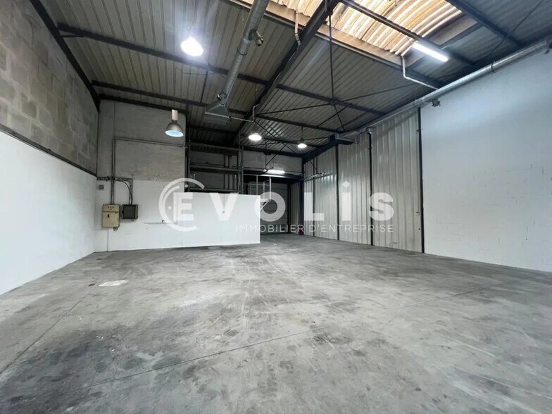 Bureau dans Bondy à louer - Photo intérieure – Image 2 sur 7