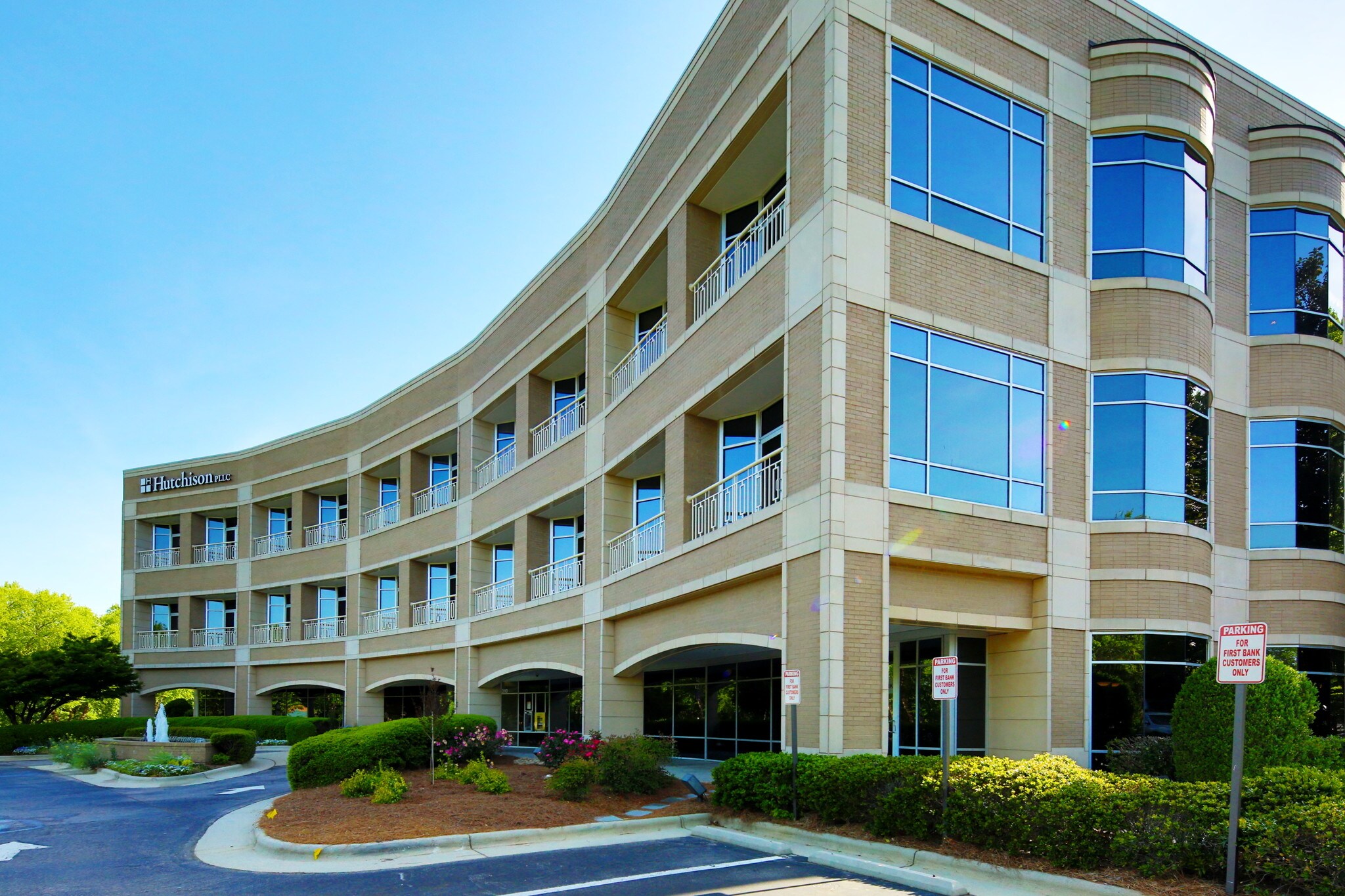 3110 Edwards Mill Rd, Raleigh, NC à louer Photo de l’immeuble– Image 1 sur 5