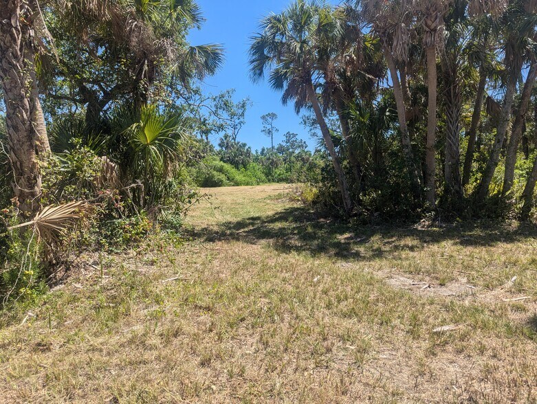 6350 Montauk Terrace, Englewood, FL à vendre - Photo de l’immeuble – Image 2 sur 12