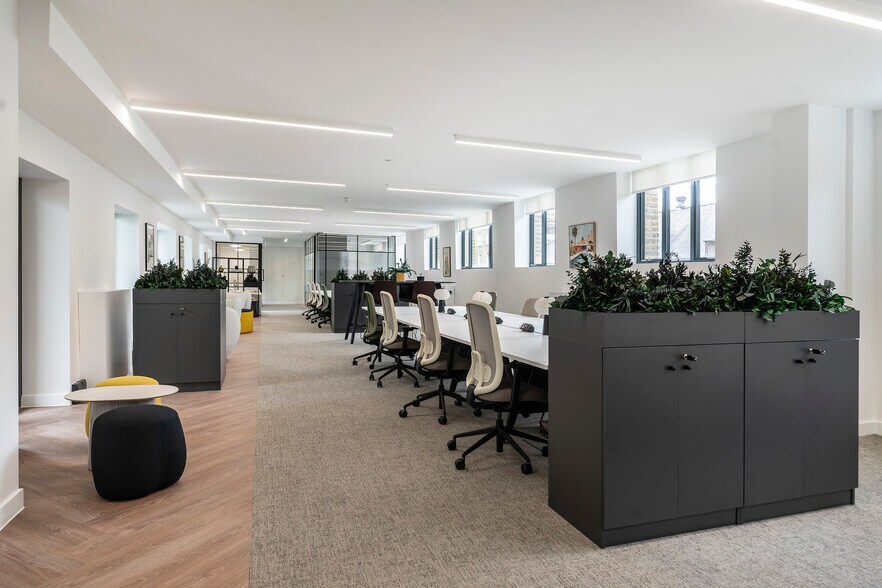 252 Gray's Inn Rd, Londres à louer - Photo de l’immeuble – Image 2 sur 9
