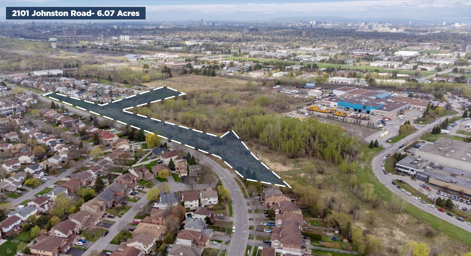 2101 Johnston Rd, Ottawa, ON à vendre Photo principale– Image 1 sur 2