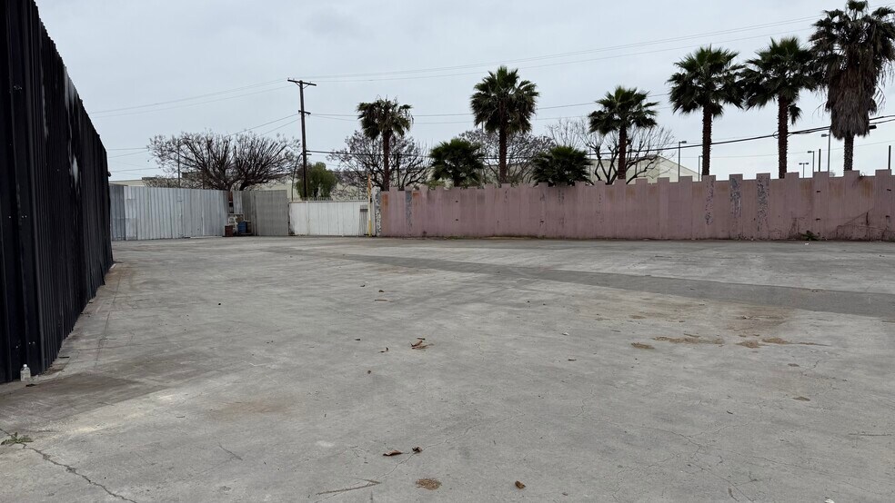 841 E Gage Ave, Los Angeles, CA à louer - Autre – Image 2 sur 7