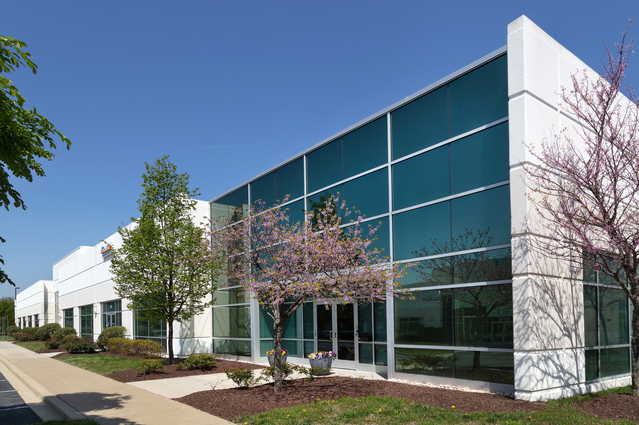 6956 Aviation Blvd, Glen Burnie, MD à louer Photo de l’immeuble– Image 1 sur 1
