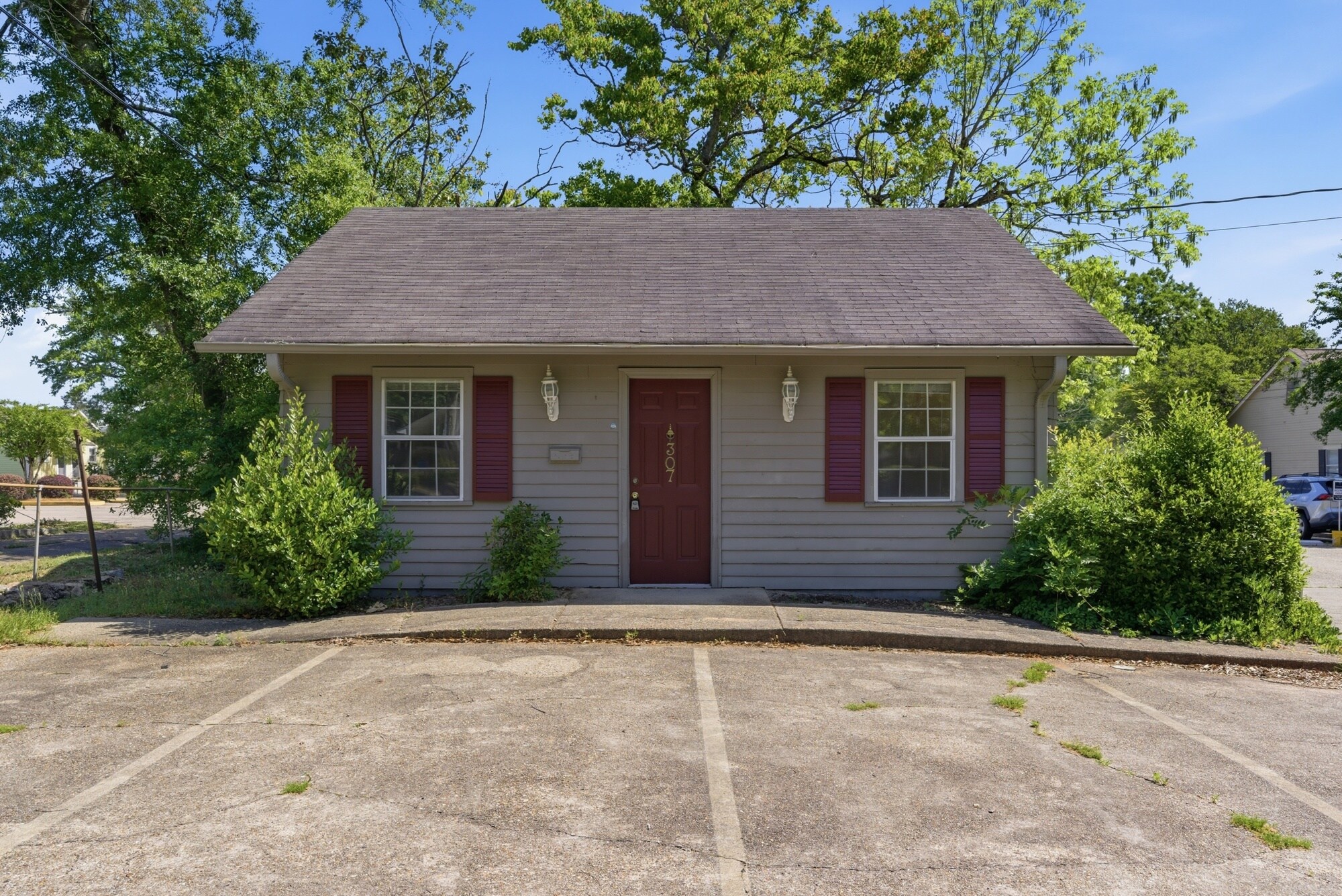 307 3rd Ave, Hattiesburg, MS à vendre Photo principale– Image 1 sur 19