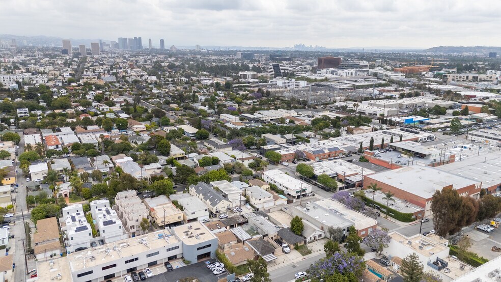 1637-1651 Stanford St, Santa Monica, CA à vendre - Photo de l’immeuble – Image 3 sur 10