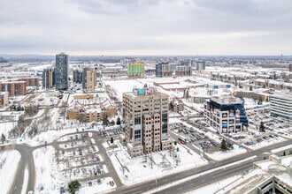 3030 Boul Le Carrefour, Laval, QC - VUE AÉRIENNE  vue de carte