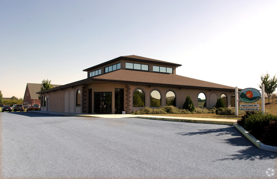 1150 Opal Ct, Hagerstown, MD à vendre - Photo principale – Image 2 sur 17