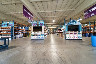 2340 Athens Ave, Redding, CA à louer Photo intérieure– Image 2 sur 23