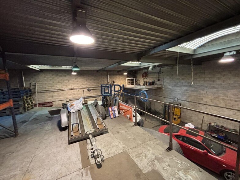 Industriel/Logistique dans Alfortville à vendre - Photo intérieure – Image 3 sur 8