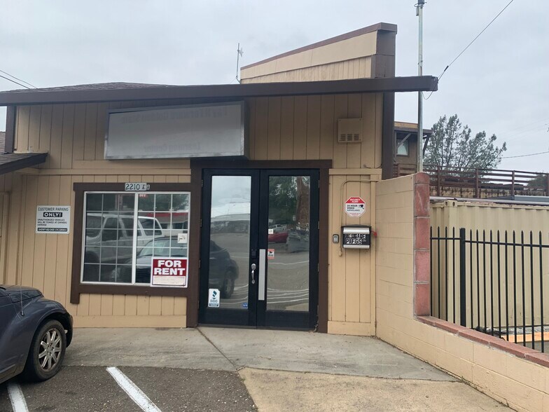 2210 Taylor Rd, Penryn, CA à louer - Photo principale – Image 1 sur 8