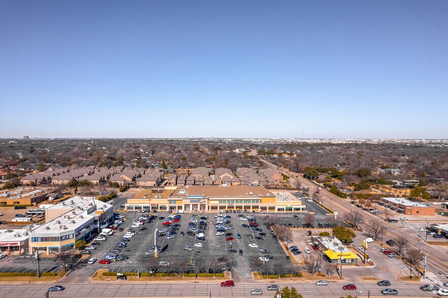10675-10677 E Northwest Hwy, Dallas, TX à louer - Aérien – Image 2 sur 4