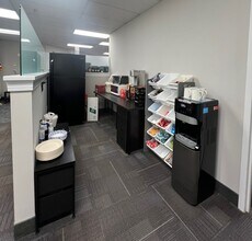 1952 Gallows Rd, Vienna, VA à louer Photo intérieure– Image 2 sur 4