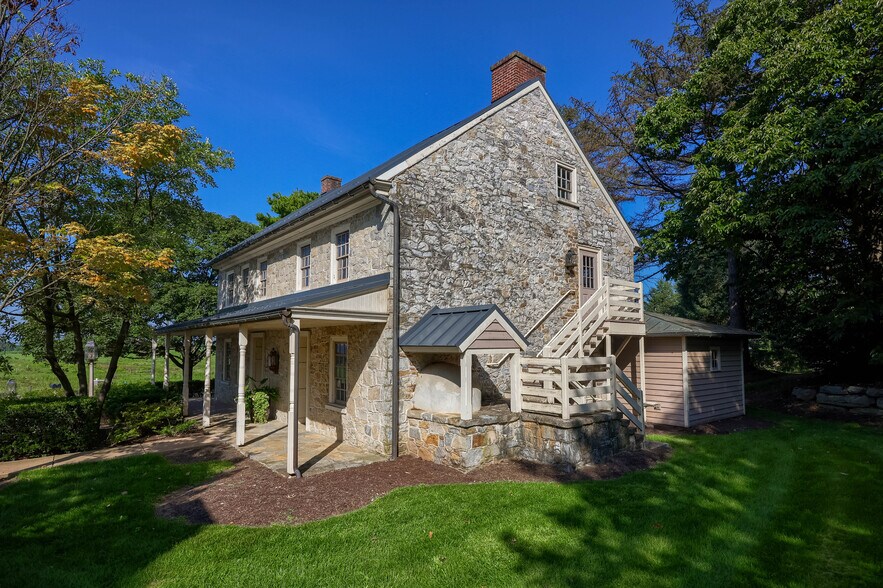 711 Hartman Station Rd, Lancaster, PA à louer - Photo de l’immeuble – Image 3 sur 30