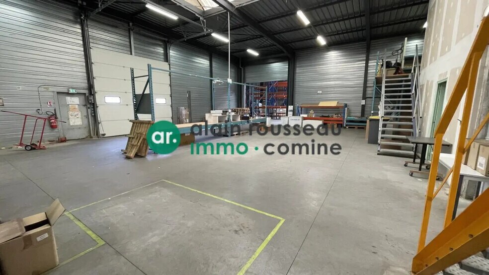 Local d'activités dans Tiercé à vendre - Photo intérieure – Image 1 sur 6