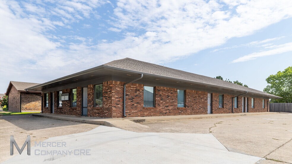 10316 Greenbriar Pl, Oklahoma City, OK à vendre - Photo de l’immeuble – Image 2 sur 9