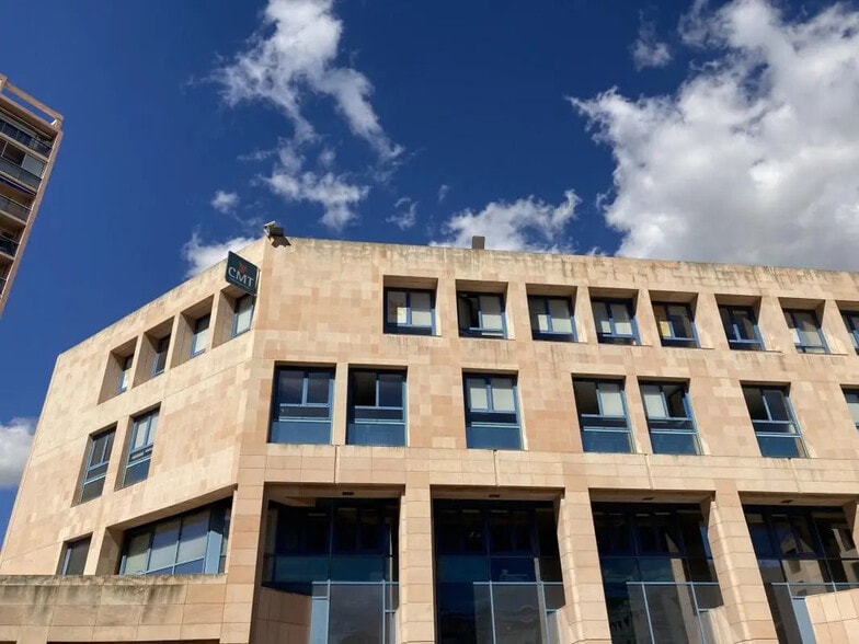 Bureau dans Toulon à louer - Photo de l’immeuble – Image 1 sur 11