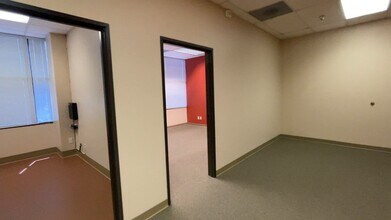 299 W Foothill Blvd, Upland, CA à louer - Vidéo sur l’annonce professionnelle 