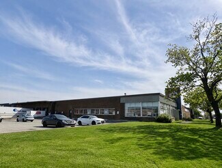 Plus de détails pour 5600 Rue Ferrier, Mont-Royal, QC - Industriel/Logistique à louer