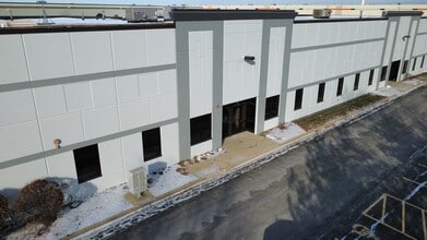 1601-1627 Rock Creek Blvd, Joliet, IL à louer Photo de l’immeuble– Image 1 sur 13