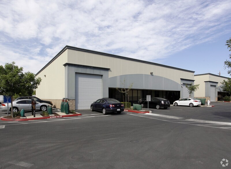 4062 Cincinnati Ave, Rocklin, CA à louer - Photo de l’immeuble – Image 2 sur 2