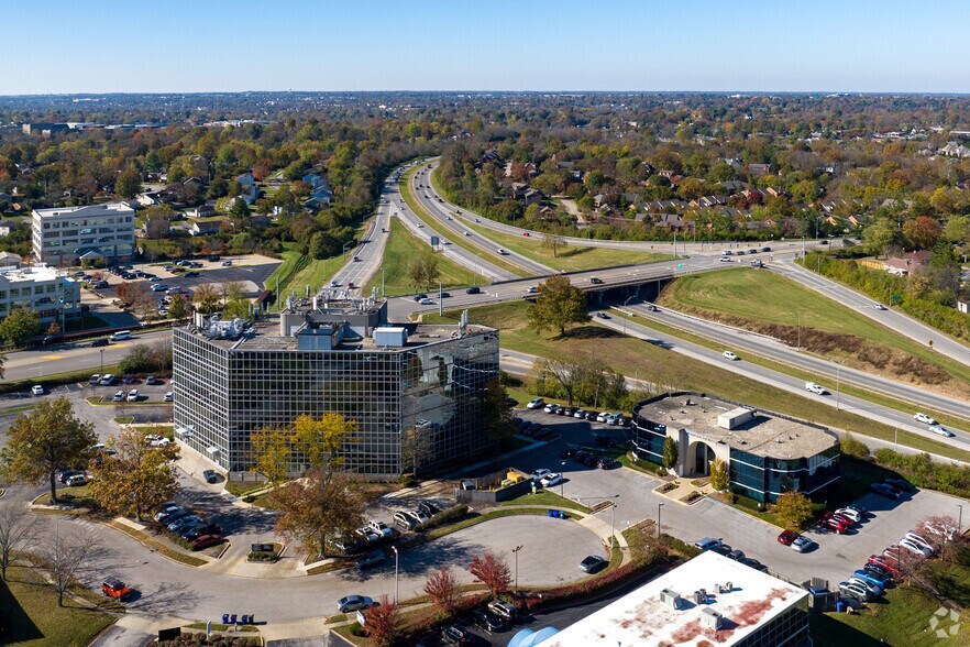 651 Perimeter Dr, Lexington, KY à louer - Aérien – Image 3 sur 23