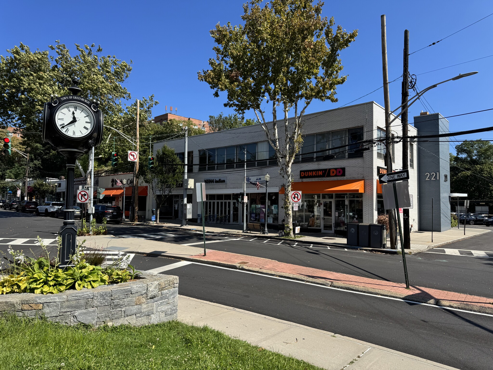 217-223 E Hartsdale Ave, Hartsdale, NY à louer Photo intérieure– Image 1 sur 11