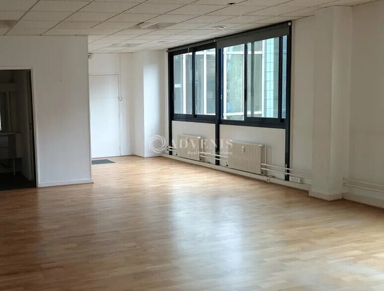 Bureau dans Joué-lès-Tours à vendre - Photo intérieure – Image 1 sur 12