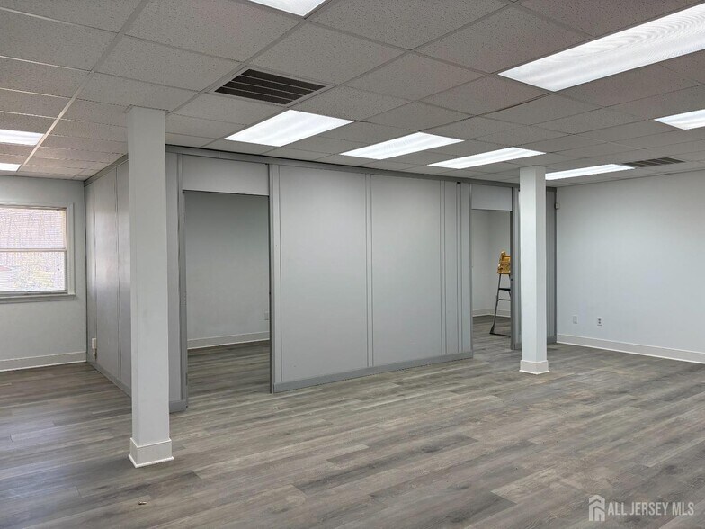 431 Cranbury Rd, East Brunswick, NJ à louer - Photo de l’immeuble – Image 2 sur 9