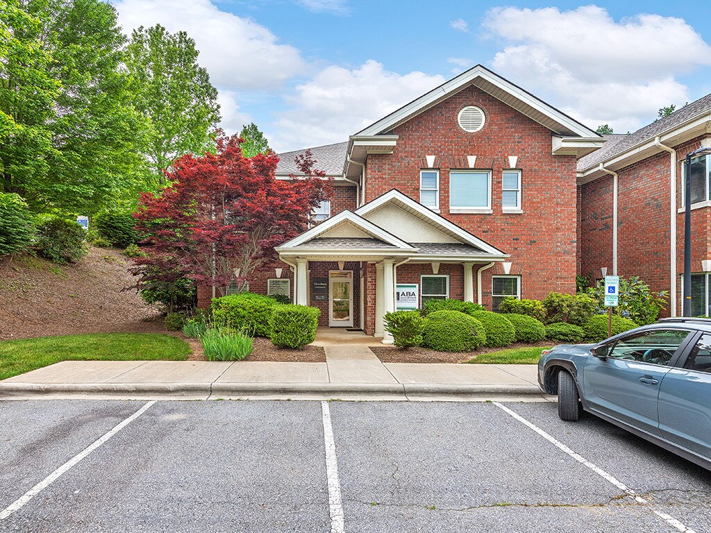 2 Walden Ridge Dr, Asheville, NC à louer Photo de l’immeuble– Image 1 sur 17