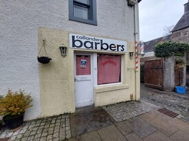 22 Ancaster Sq, Callander PKN - Local commercial